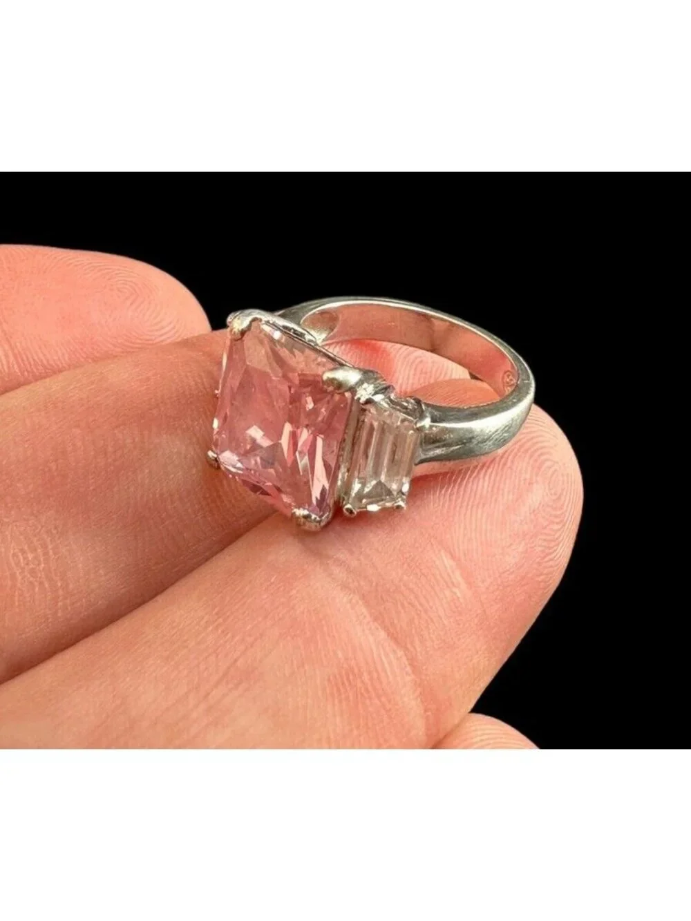 Unbranded ring great